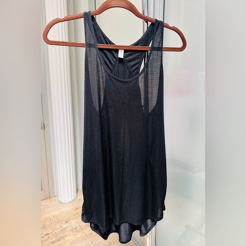 Lululemon black flowy tank top